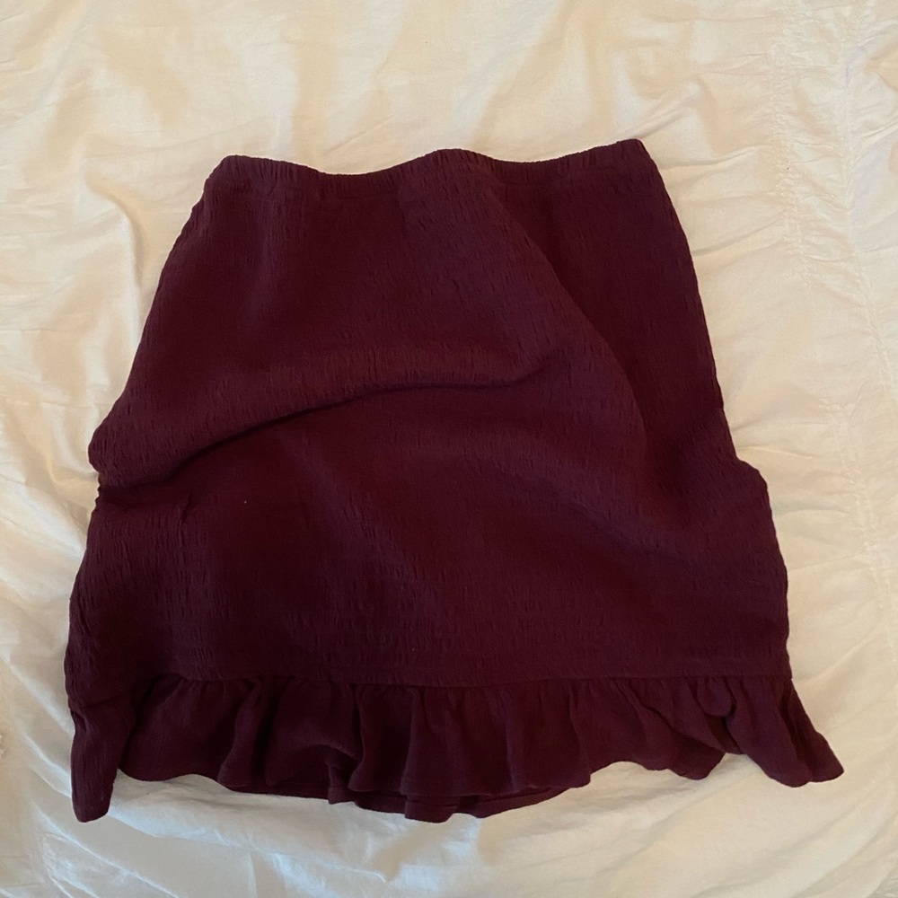 La hearts burgundy mini skirt